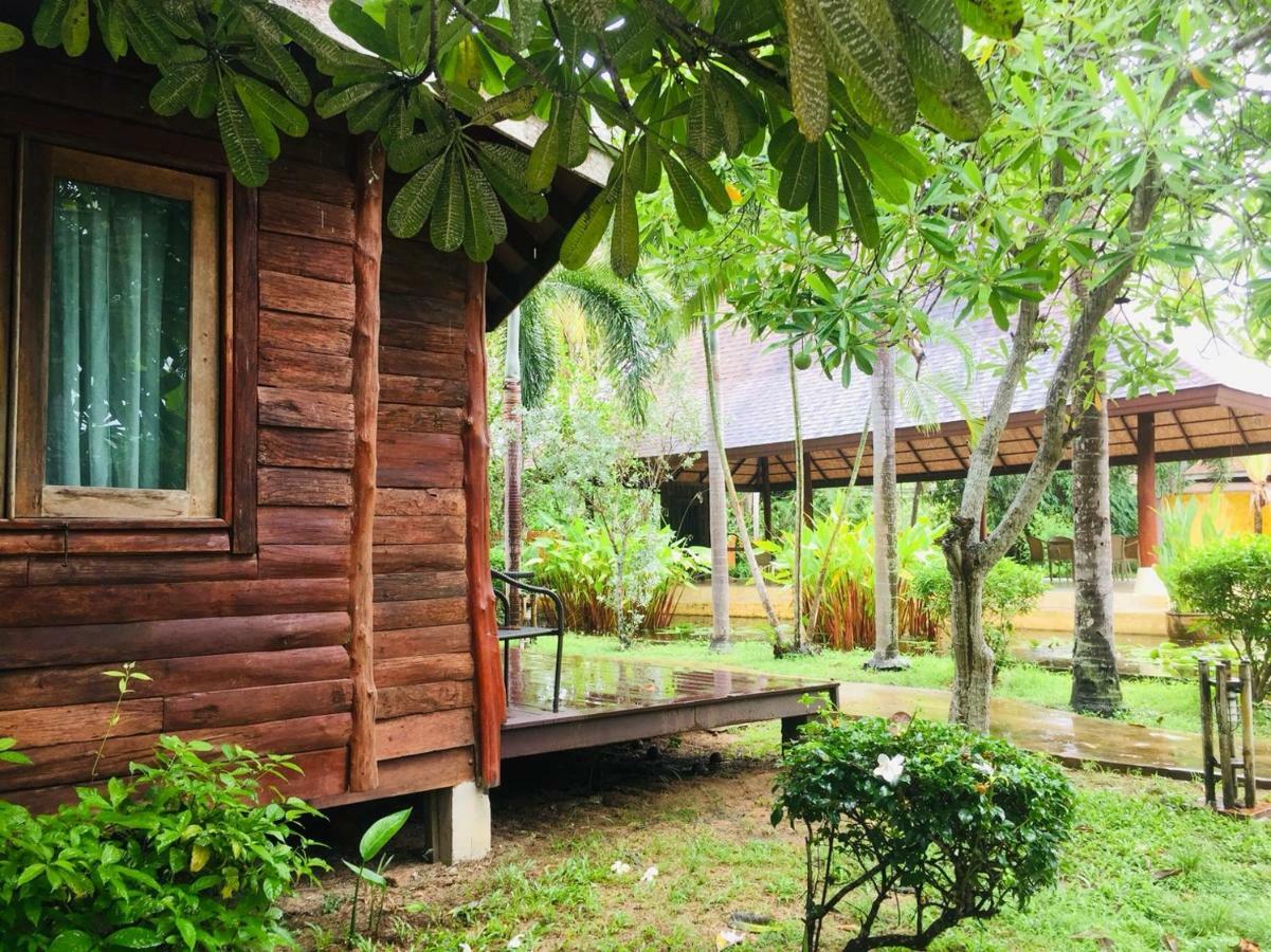 Keeree Waree Seaside Villa Bang Saphan Exterior foto